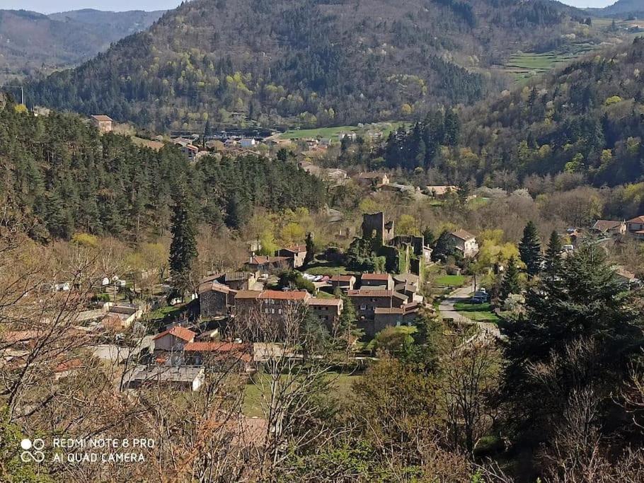 Gîte le rocher du château de Retourtour Lamastre Exterior foto