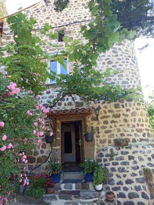 Gîte le rocher du château de Retourtour Lamastre Exterior foto